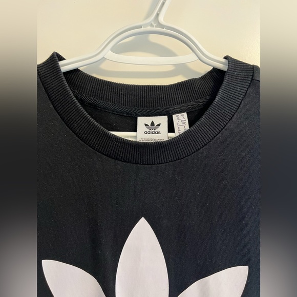 Adidas T Shirt in Black - Picture 3 of 3